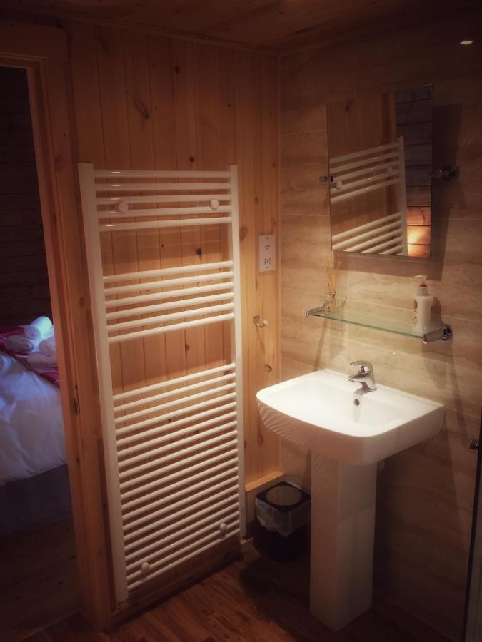 Hill Cottage Cabins Fort Augustus Ngoại thất bức ảnh